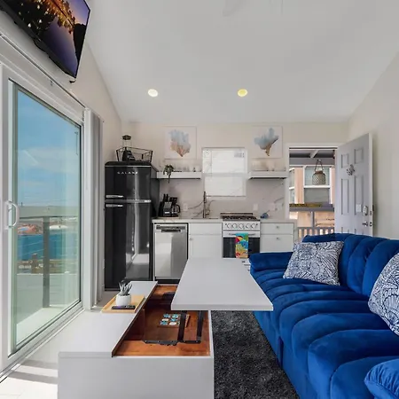The Shining Sea B Villa